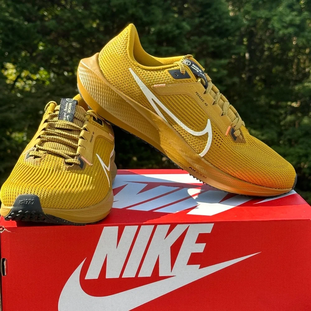 Nike Air Zoom Pegasus Lifestyle Casual Sneaker NEW - Mens 10 (fits Womens 11.5)